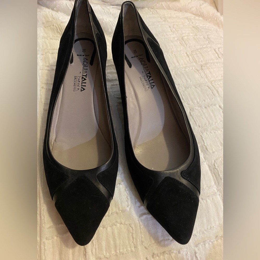 Aquatalia Made In Italy Black Suede Leather Wedge Pointed Toe Heels Size…